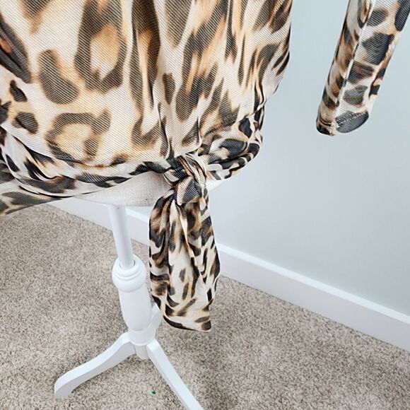 CHICOS WOMEN'S OCELOT PRINT MESH TOP SIZE 1 OR MEDIUM - Picture 5 of 12